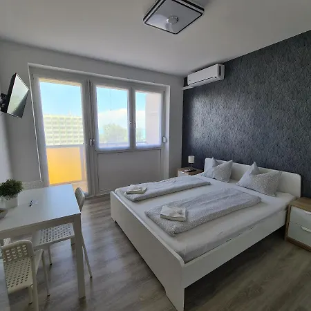 Surman アパート *