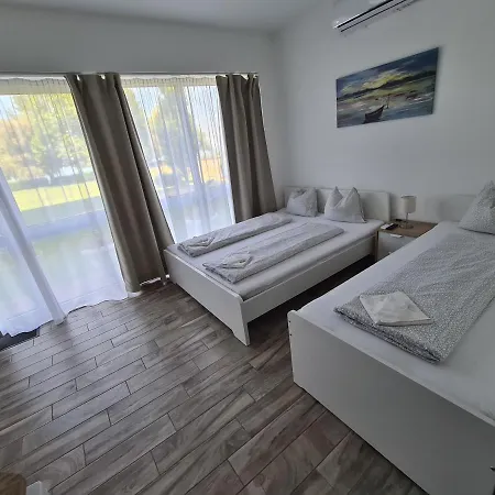 Surman アパート シオーフォク