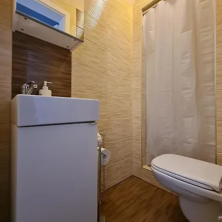 Surman アパート *