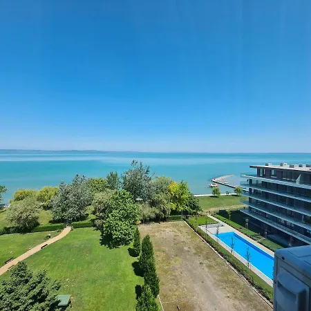 Surman Lägenhet Siófok