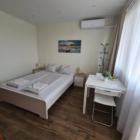 Surman アパート *