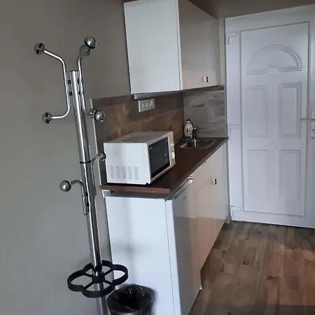 Surman アパート シオーフォク